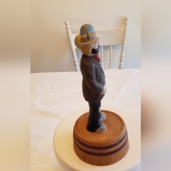Emmett Kelly Jr Figurine Man Balloons Music Box - Picture 6 of 10